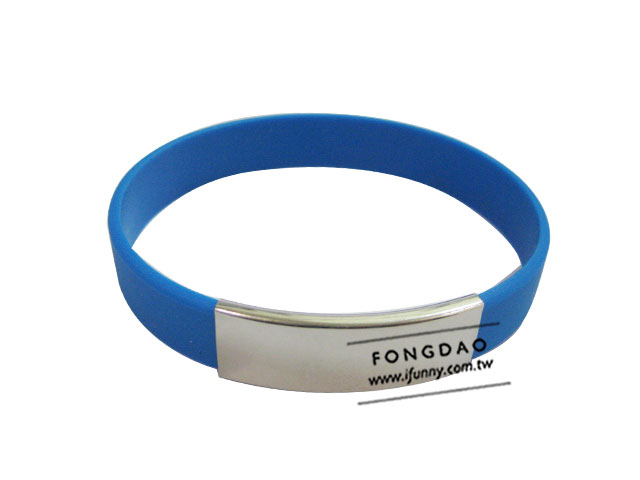 金屬片鐳雕Logo矽膠手環